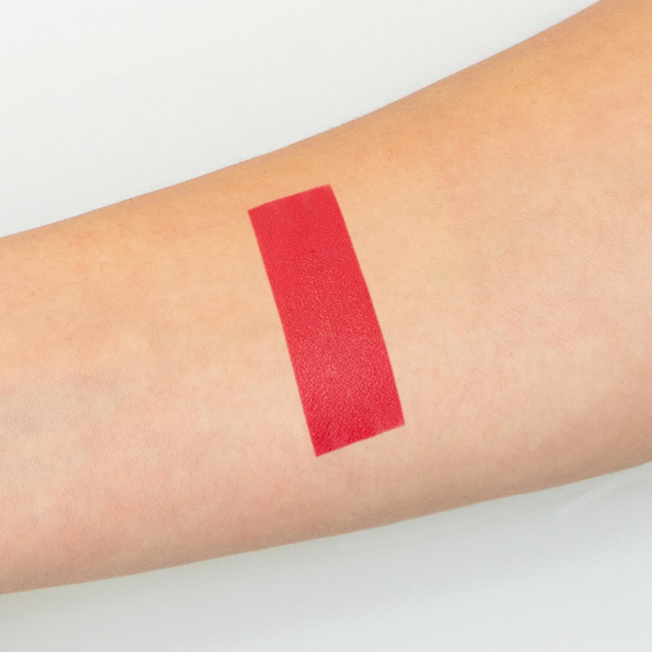 Flüssiger Lippenstift mit mattem Effekt und langem Halt | Magenta