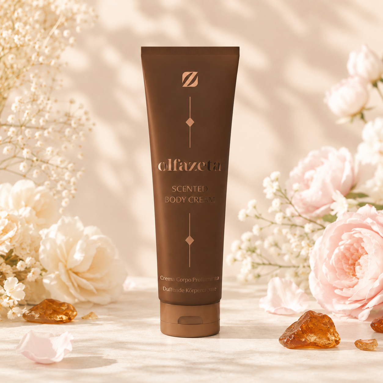 Olfazeta Körpercreme No. 010 mit Amber-Akzenten in heller Produktinszenierung