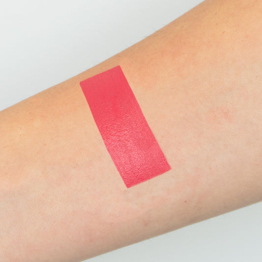 LIP CREAM MATTE - Flüssiger Lippenstift | First Magenta