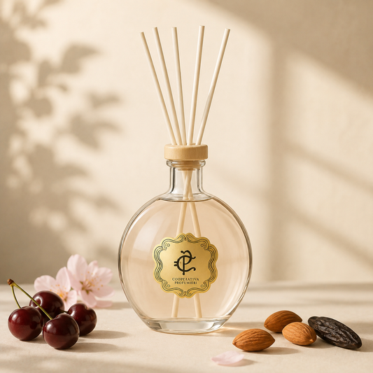 Cooperativa Profumieri Scarlet Temptation Diffuser mit Kirschen und Mandeln