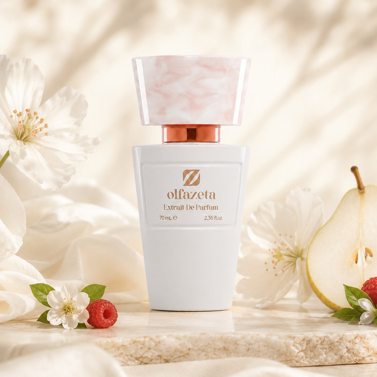 Olfazeta Parfüm No. 080 mit Birne, Beeren und Blüten in heller Produktinszenierung