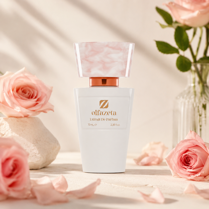 Olfazeta Parfüm No. 115 mit Rosen in heller Produktinszenierung