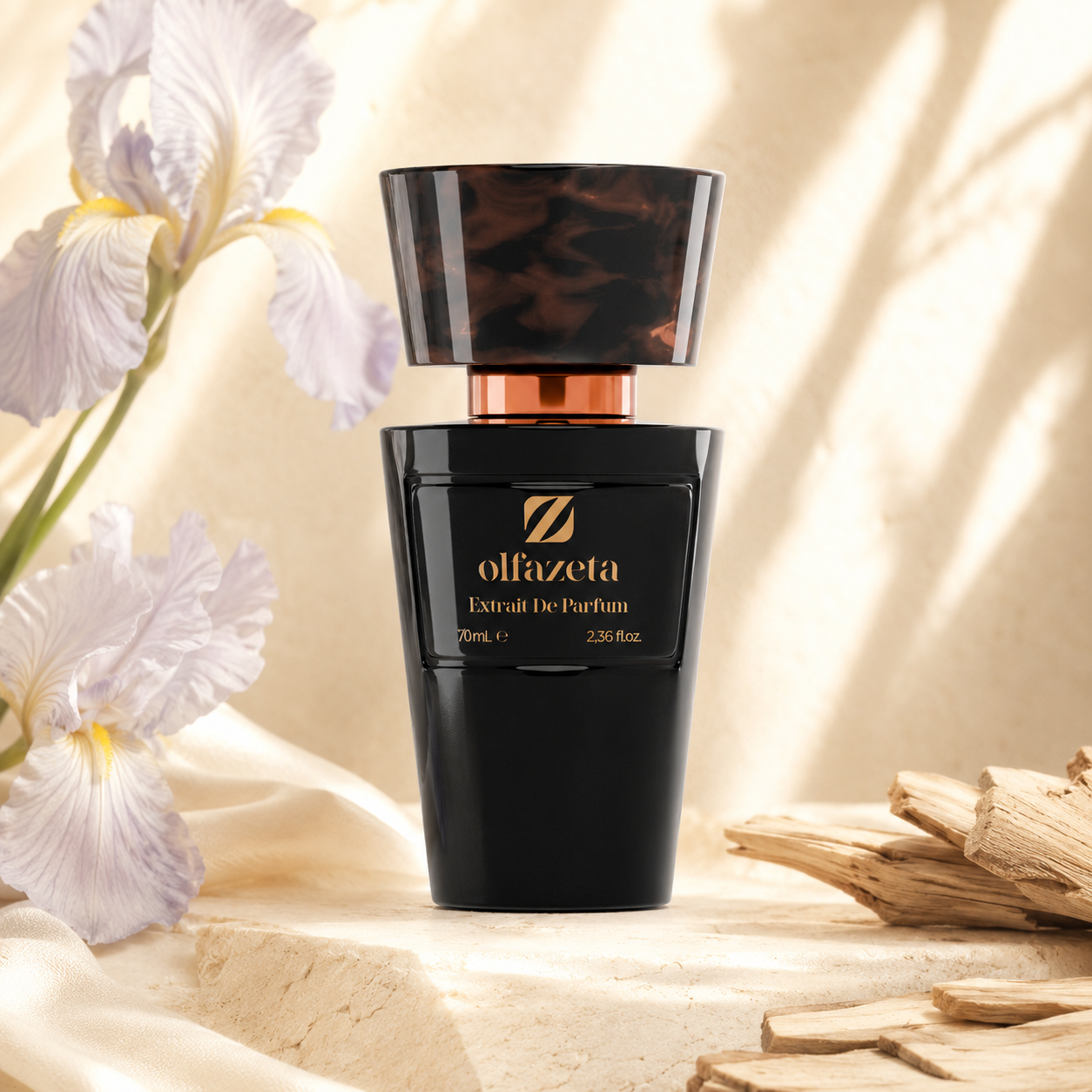Olfazeta Parfüm No. 136 mit Irisblüten und hellem Holz in heller Produktinszenierung